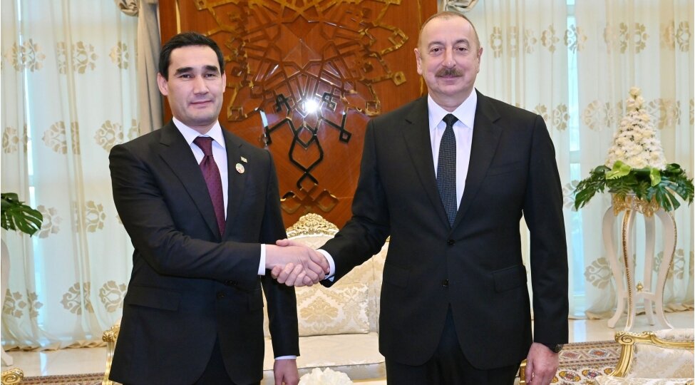İlham Əliyev həmkarını təbrik etdi