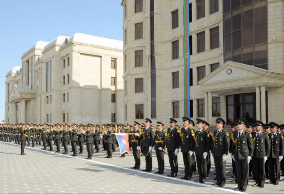 Daxili qoşunlara ümumi nəzarəti Ali Baş Komandan edəcək