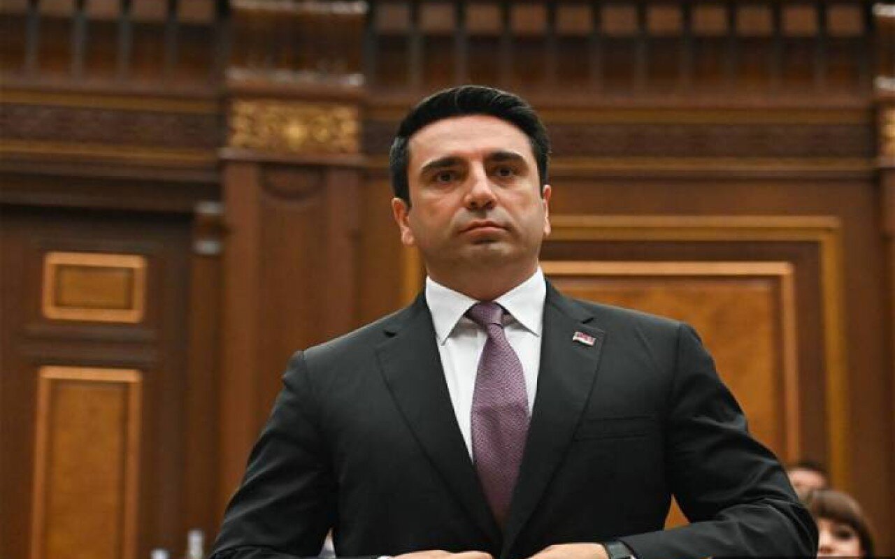 "Rusların bizə münasibəti dəyişib" - Erməni spiker