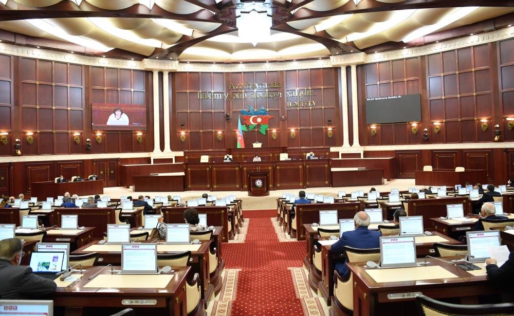 Milli Məclisdə 12 illik təhsilə keçid müzakirə ediləcək
