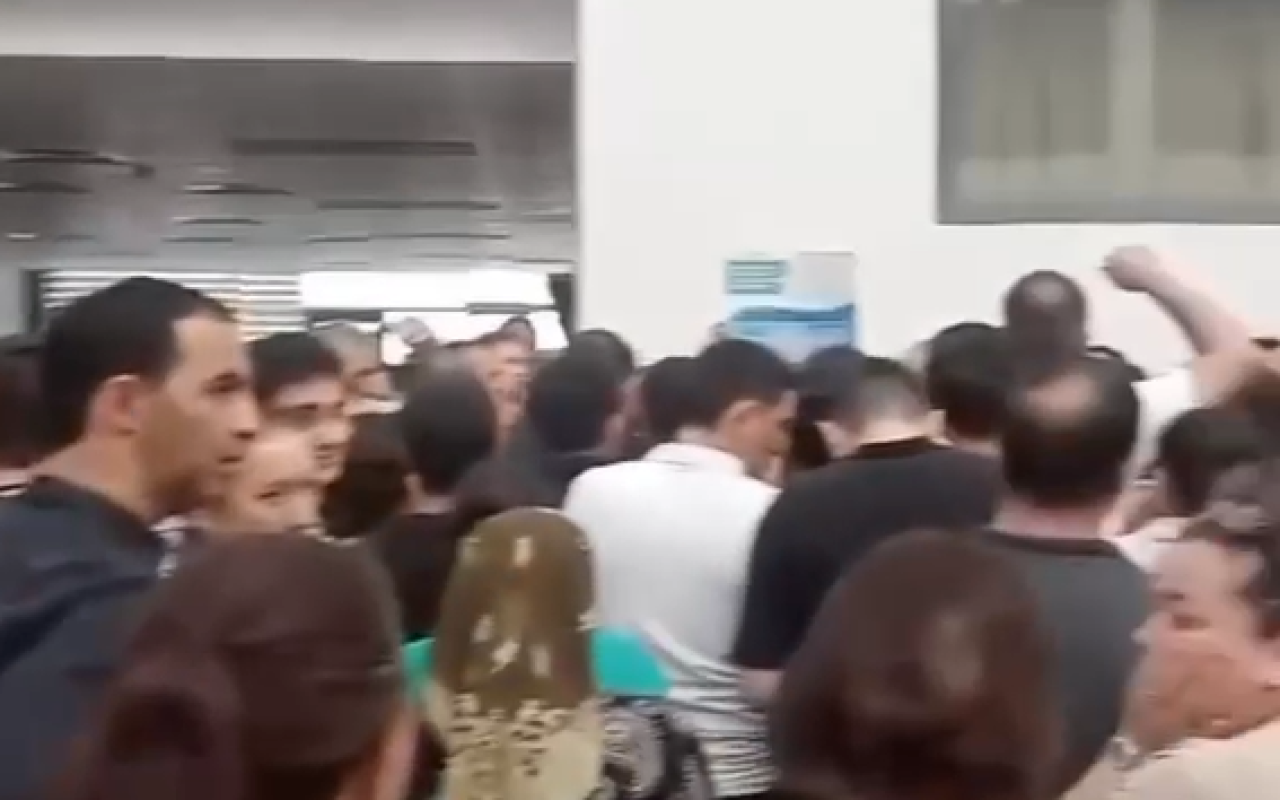 Abşeron xəstəxanasında izdiham -VİDEO