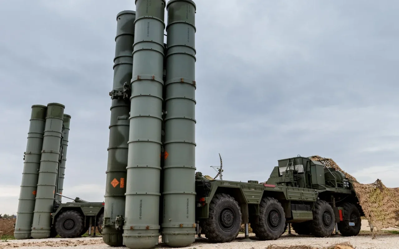 İran S-400 zenit-raket kompleksləri aldı