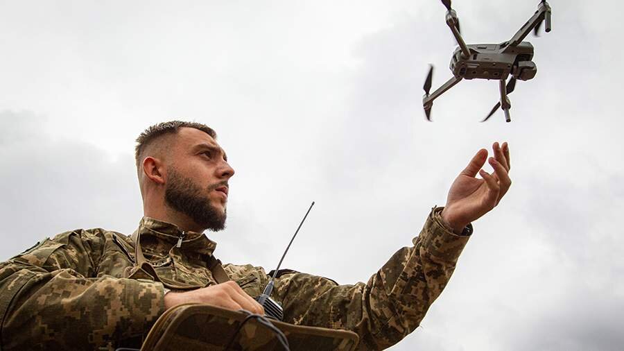 Ukraynalı əsgərlər təslim olmaq istəyərkən Ukraynaya məxsus pilotsuz uçan aparat tərəfindən vurulub