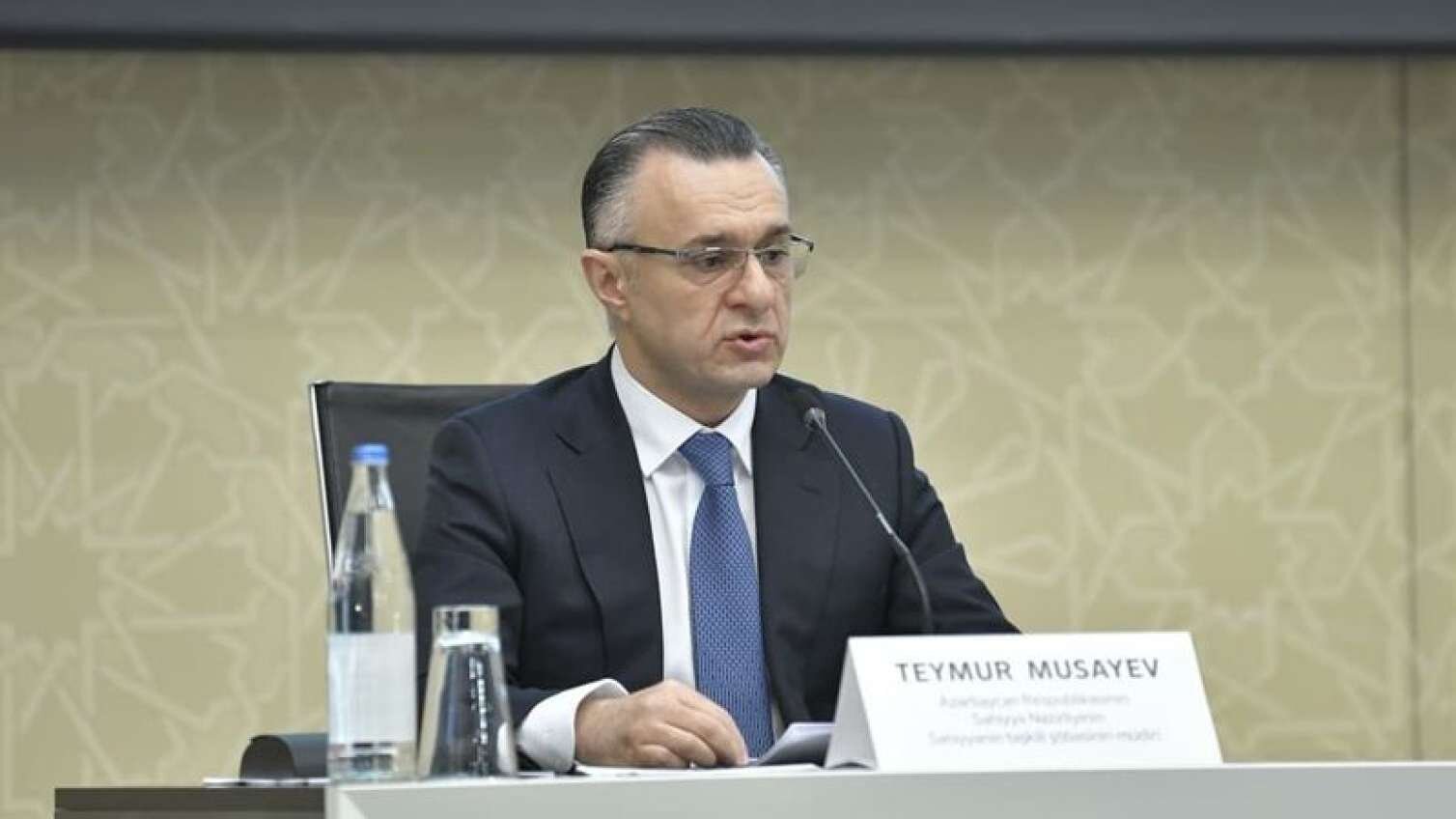 Nazir qalmaqallı prorektoru işdən çıxardı - Yerinə "Azəriqaz"ın işçisi gətirildi
