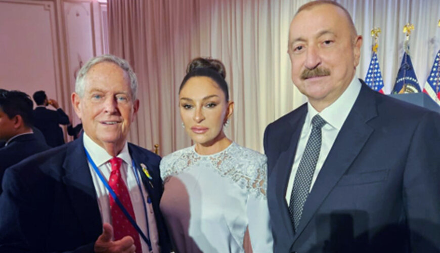 Prezidentlə xanımı rəsmi qəbulda