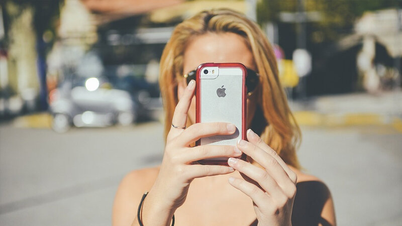 İnsanlar niyə bahalı telefonlara yönəlir: Xəstəlik, yoxsa kimlik göstəricisi?