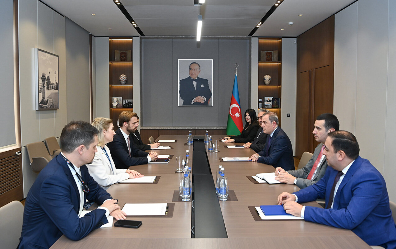 Bayramov ABŞ Dövlət Departamentinin rəsmisi ilə görüşdü