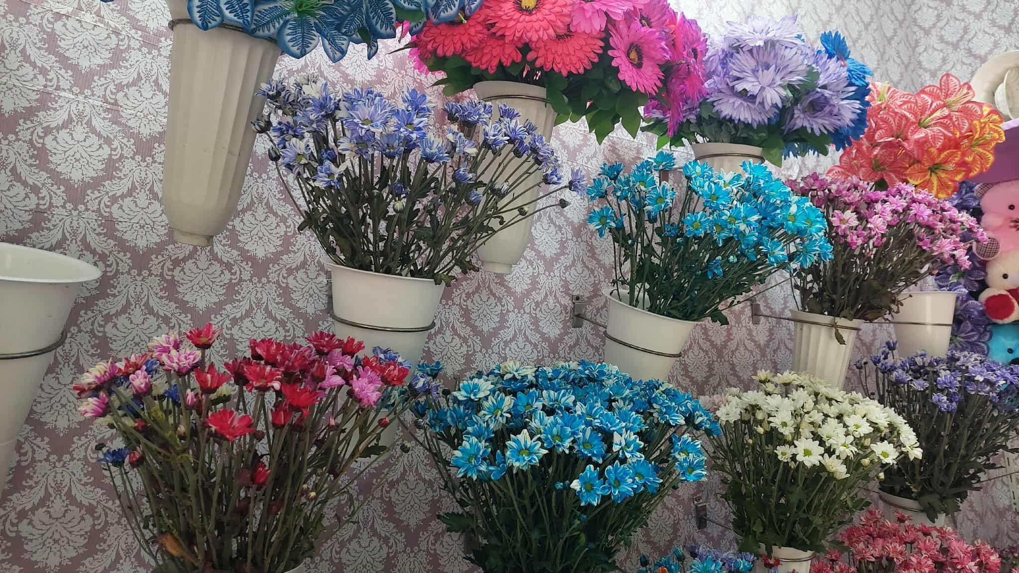 Məktəbli gül buketləri bazarı qızışdırdı