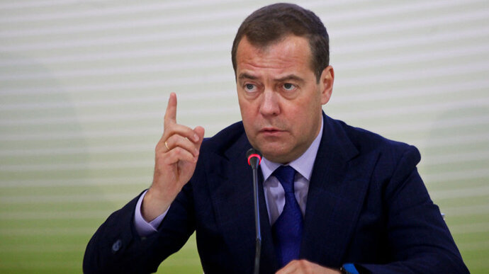 Medvedyev Rusiyadan təzminat tələb edənləri hədələdi