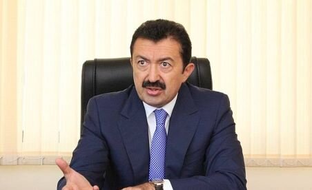 Fəxri Kazımov nə qədər pul qazanıb?