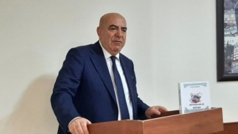 Professorun ölkədən çıxışına "stop" qoyuldu