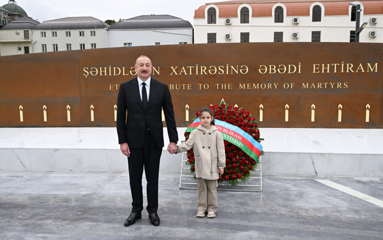 Prezident Gəncə Memorial Kompleksinin açılışında iştirak edib - Fotolar