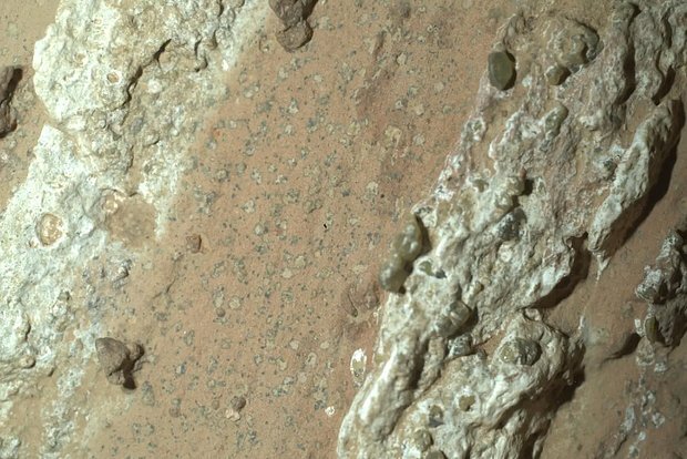 NASA Marsda həyat əlamətləri aşkar edib