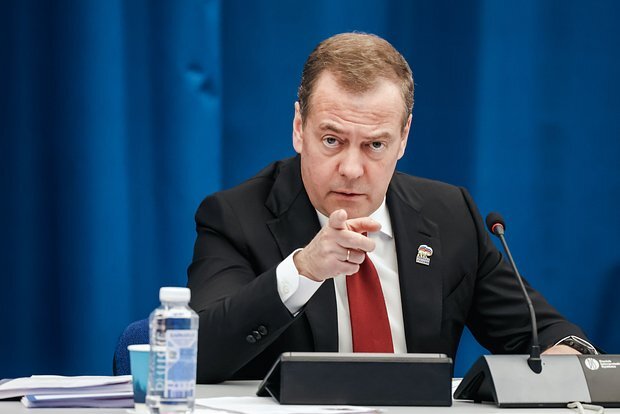 Medvedev ABŞ-a mümkün münaqişə barədə xəbərdarlıq edib