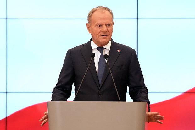 Tusk Ukrayna məsələsində ABŞ və Avropanın birliyinə şübhə edir