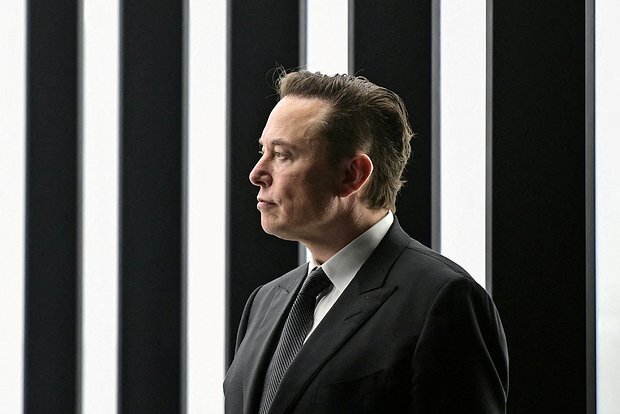 Neuralink 2026-cı ilə qədər kor adamın görmə qabiliyyətini bərpa etməyi planlaşdırır - Mask