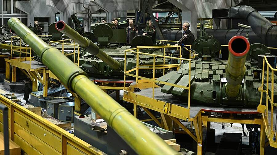 Putin Rusiyanın müdafiə sənayesi ilə fəxr etdiyini bildirib