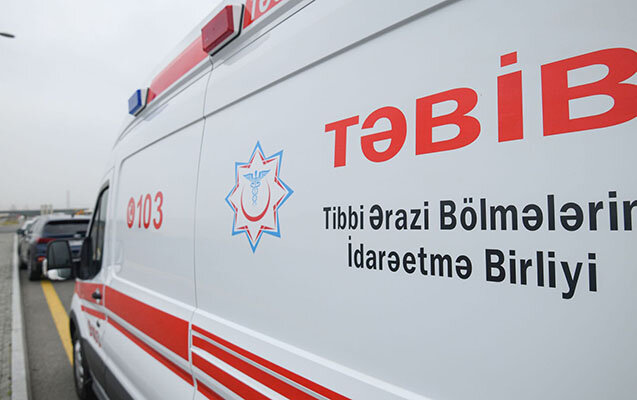 Şəmkirdə təcili yardım maşını qəzaya düşdü