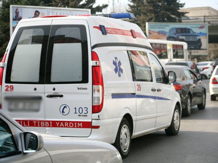 Bakıda qənd sexində döşəmə çökdü
