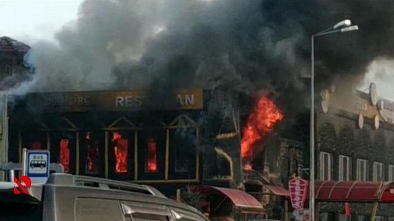 Bakıda restoran yanır