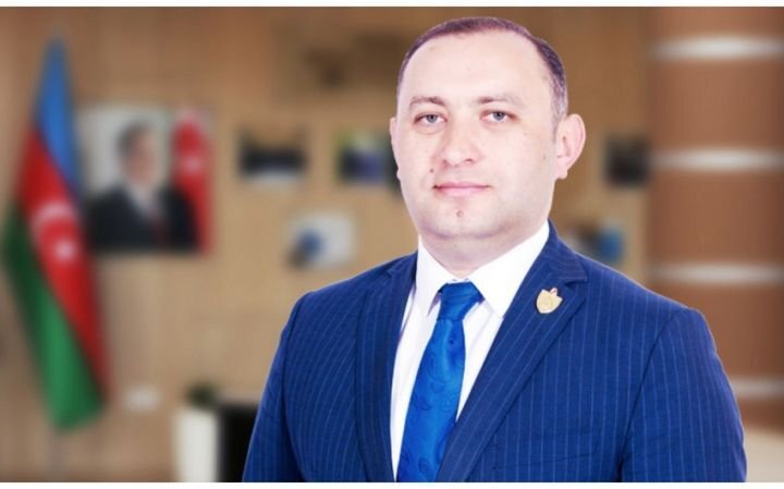 Rektora 60 min manat "atdılar"...