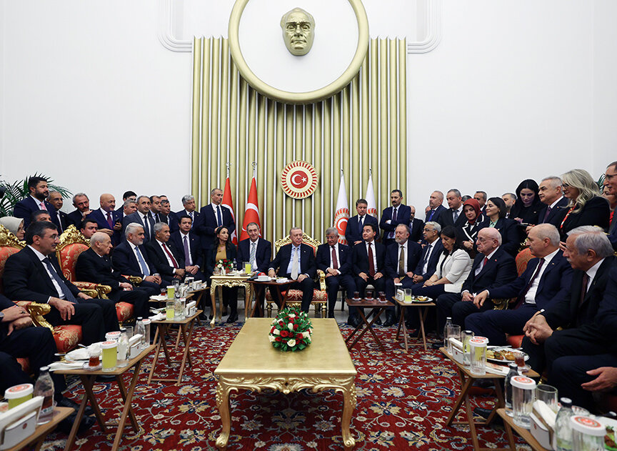 Türkiyəni silkələyən foto - Keçmiş müttəfiqləri Ərdoğanla barışır?