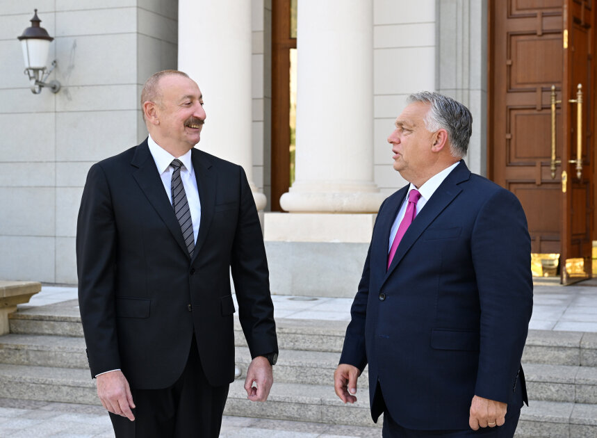Əliyev Qəbələdə Macarıstanın Baş naziri ilə görüşdü