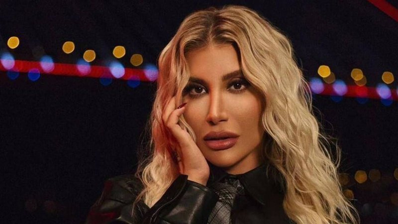 Türkiyədə saxlanılan müğənni İrem Dericinin vəkili danışdı: "Müvəkkilim bir ildir siqaret belə çəkmir"