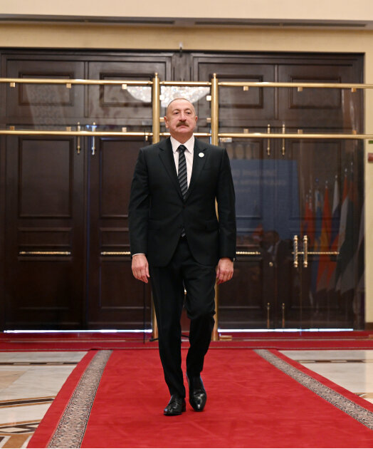 Prezident Düşənbədə “Millət” sarayında