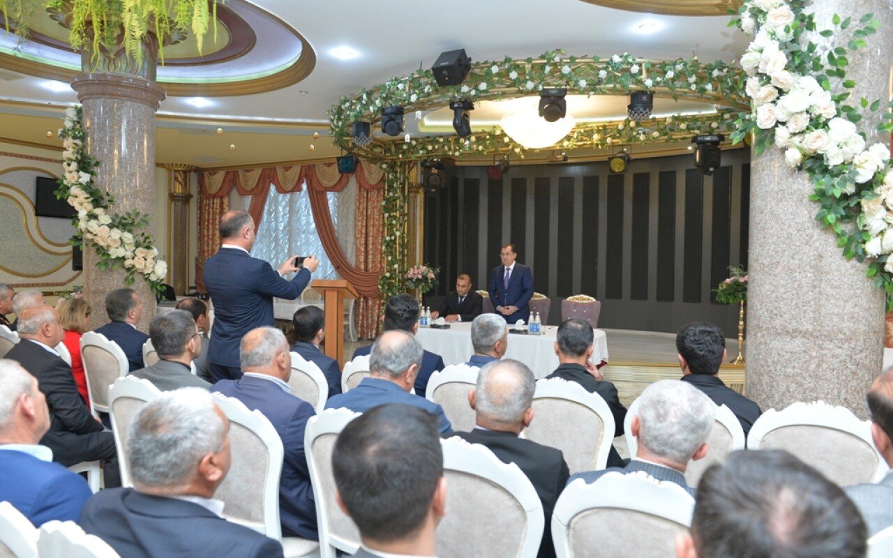 Taleh Qaraşov kənd sakinlərinin problemlərini dinlədi - FOTOLAR
