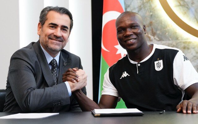 Ulduz futbolçu "Neftçi"də