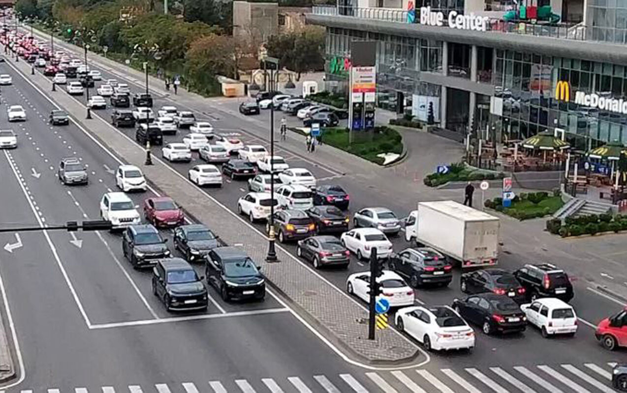 Bu istiqamətlərdə tıxac var