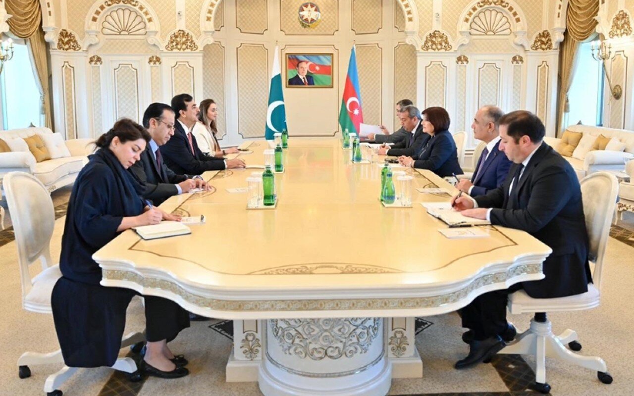 Sahibə Qafarova Pakistan Senatının sədri ilə görüşdü