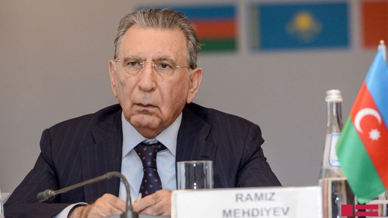 Ramiz Mehdiyevin “barmağı” ilə azadlıq: 8 milyonluq dələduzluq “qəhrəman”ı Elnur İbrahimov həbsdən necə qurtuldu