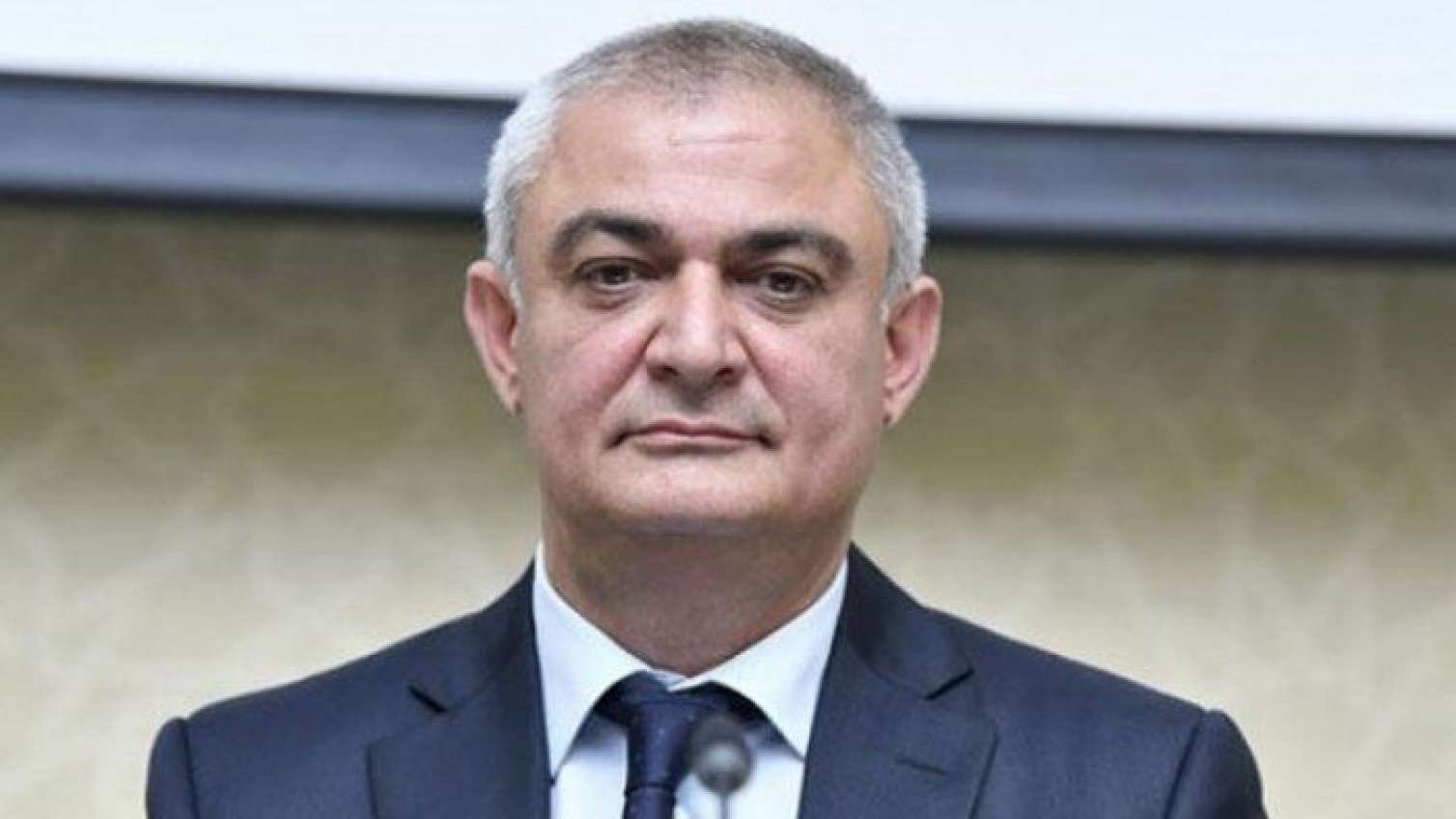 İdarə rəisi nə qədər pul mənimsəyib?