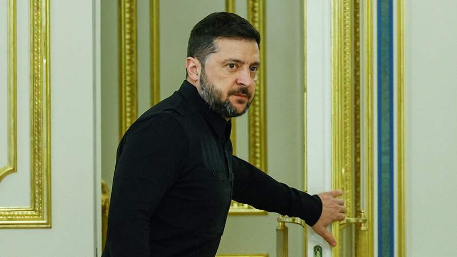 Zelenski 14 jurnalistə sanksiya tətbiq edib