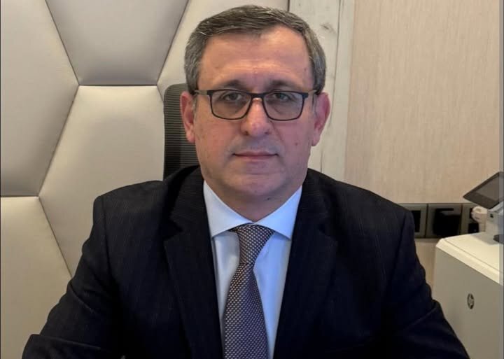 Partiya sədri mülklərini 120 milyon manata satışa çıxardı