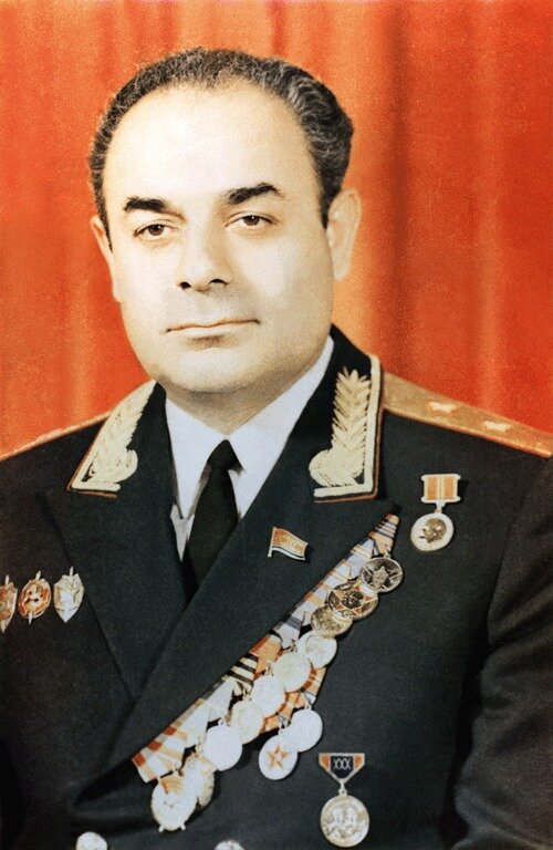 Azərbaycanda nazir anasını öldürən şəxsi bağışlayıb