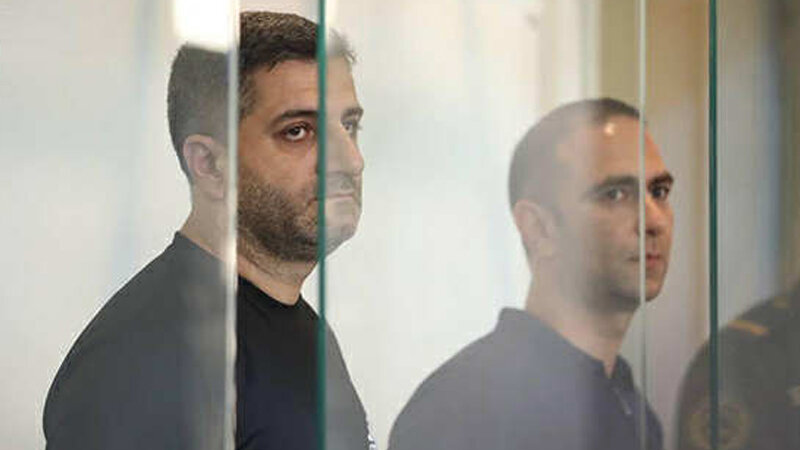 Baş direktorla müavininə 10 il həbs istənildi