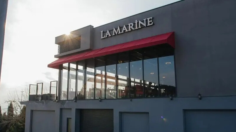 "La Marine" restoranı cərimələndi: İcazəsiz reklam yerləşdirib