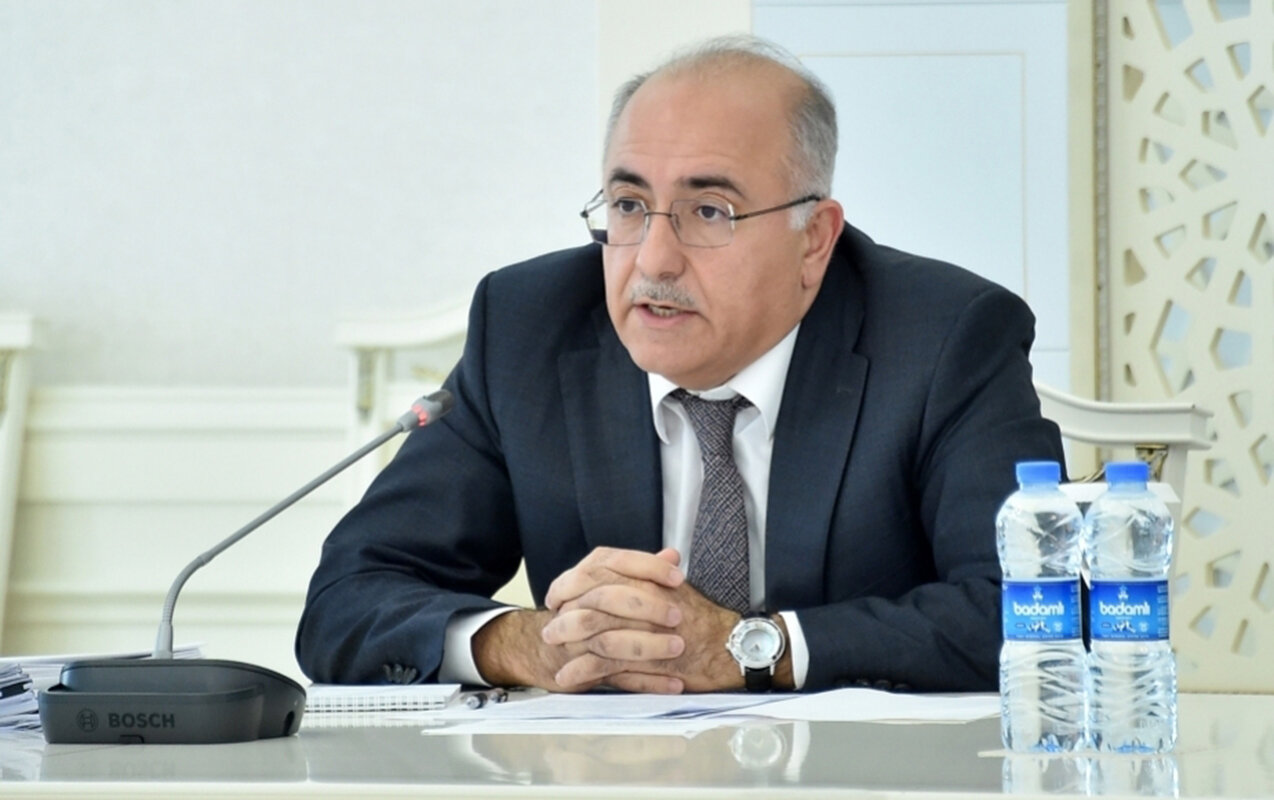 “Xarici borcumuz 45% azalıb”