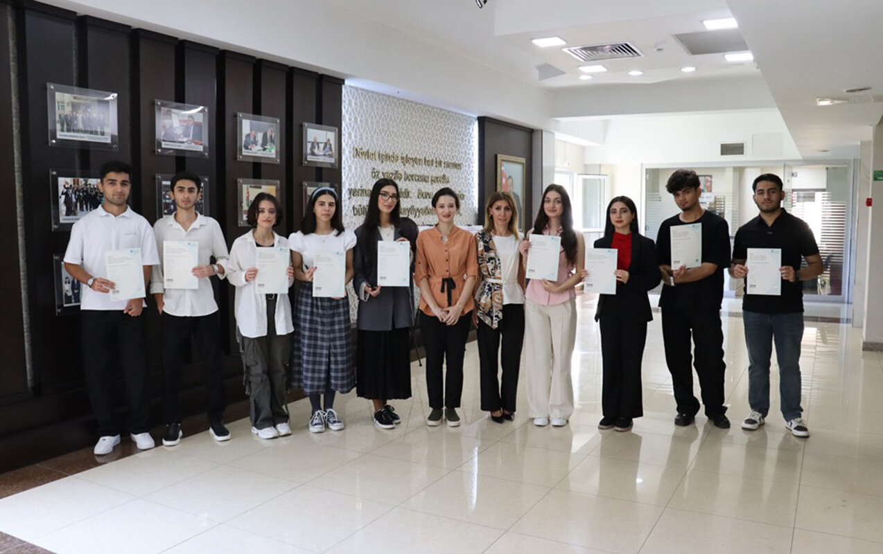 Azərbaycan Universitetinin 90 tələbəsi PTE sertifikatını əldə edib