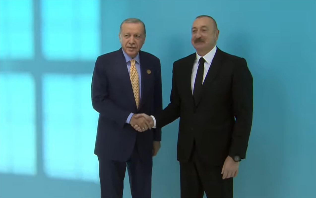Prezident türk dövlət və hökumət başçılarını qarşıladı