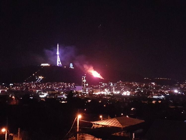 Britaniyada məscid yandırıldı