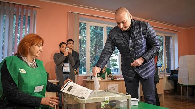 Qonşuda bələdiyyə seçkiləri başa çatdı
