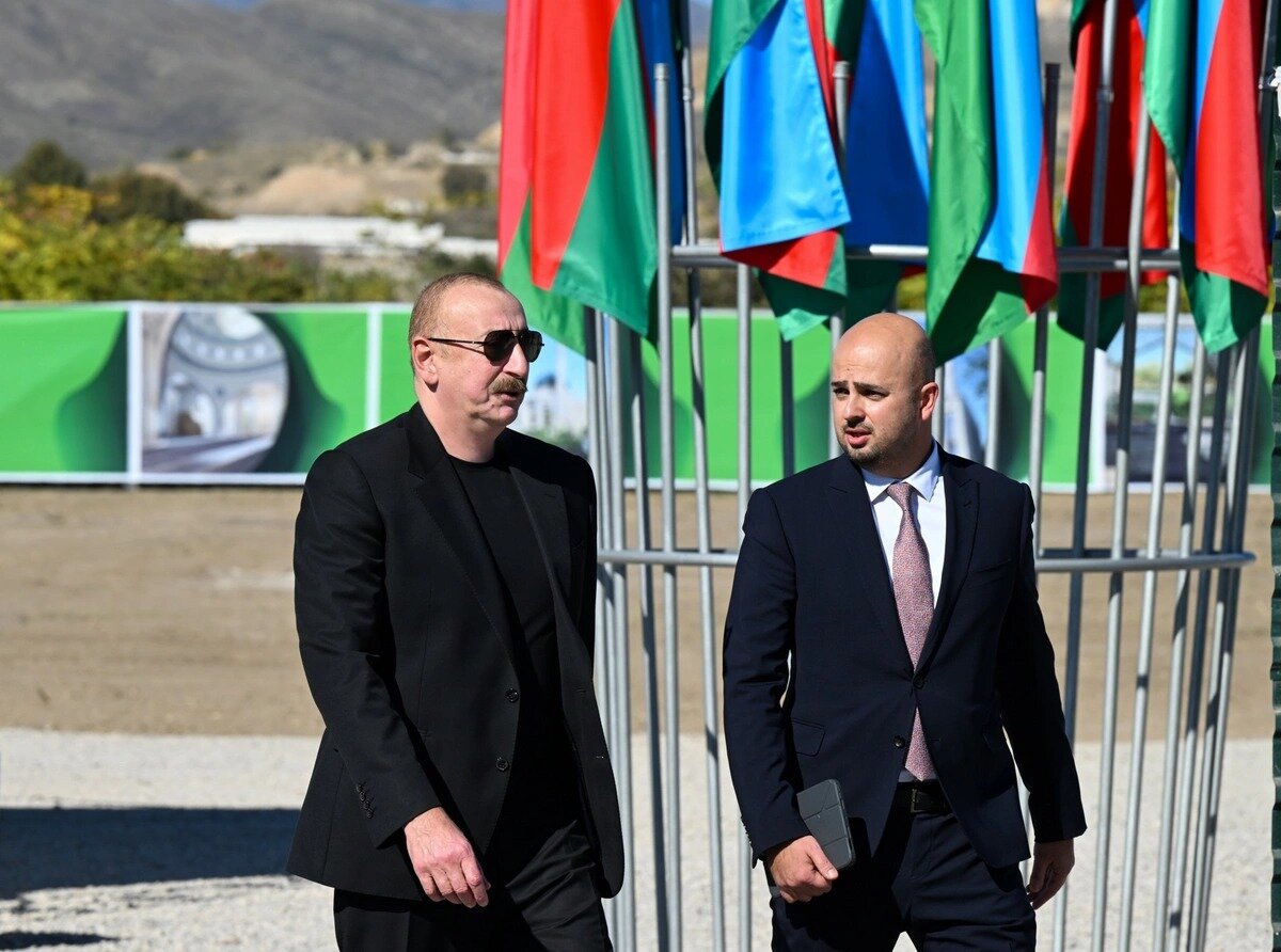 İlham Əliyev məscidin təməlini qoydu