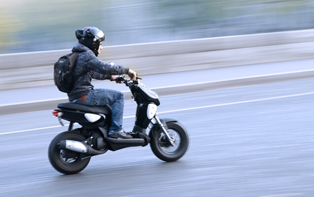 Moped sürmək üçün sürücülük vəsiqəsi tələb olunacaq