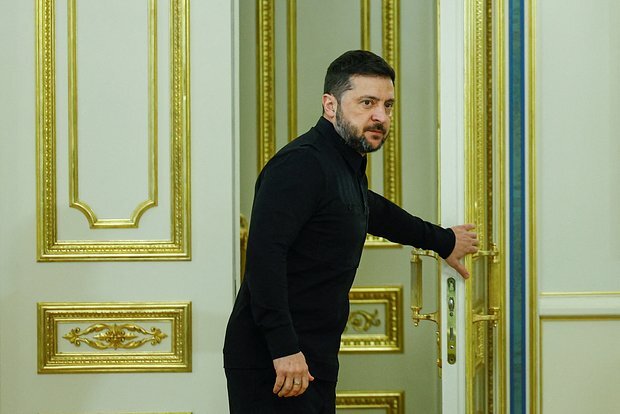 Zelenski atəşkəsi müzakirə etmək üçün görüş elan edib