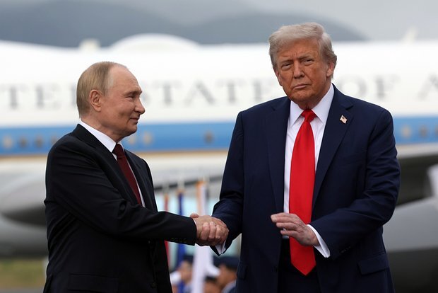 Tramp və Putin Ukrayna münaqişəsi bitdikdən sonra ticarəti müzakirə ediblər