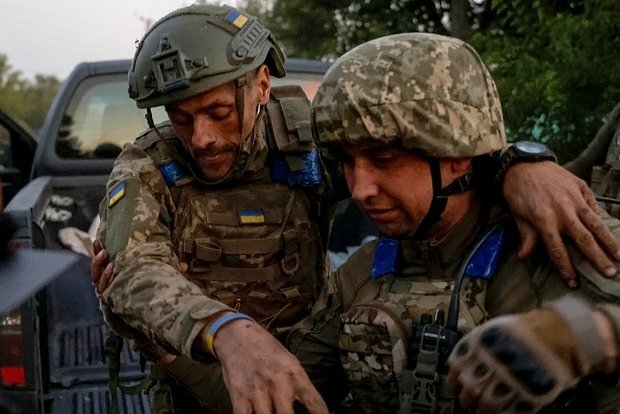 Zelenski Ukrayna Silahlı Qüvvələrinin ağır vəziyyətində günahlandırılıb.